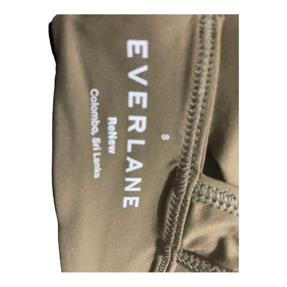 Everlane woman’s Triangle bathing suit top size small. Green tie knot back. - Picture 8 of 9
